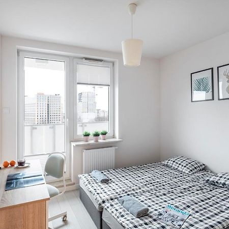 Waw Pokoje Manhattan Varsovie Extérieur photo