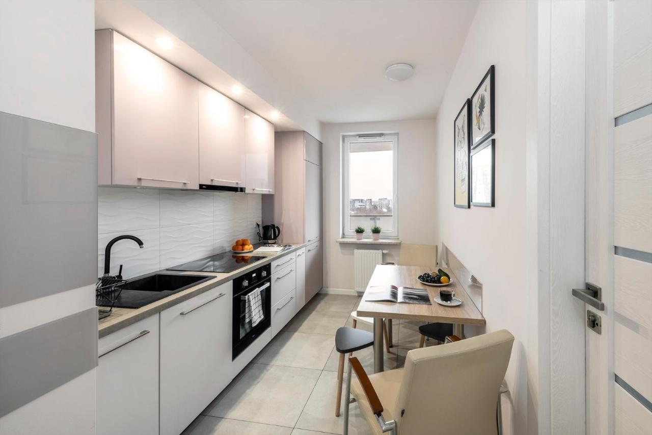 Waw Pokoje Manhattan Varsovie Extérieur photo