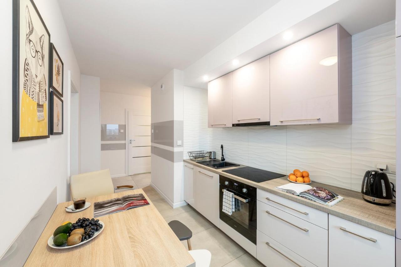 Waw Pokoje Manhattan Varsovie Extérieur photo